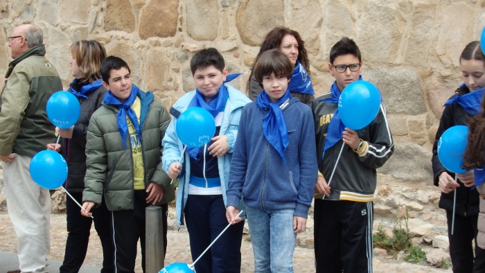 Abrazo a la muralla2