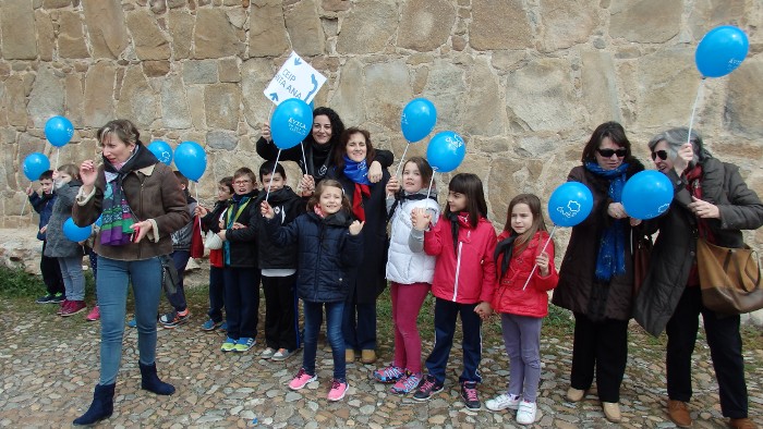 Abrazo a la muralla4